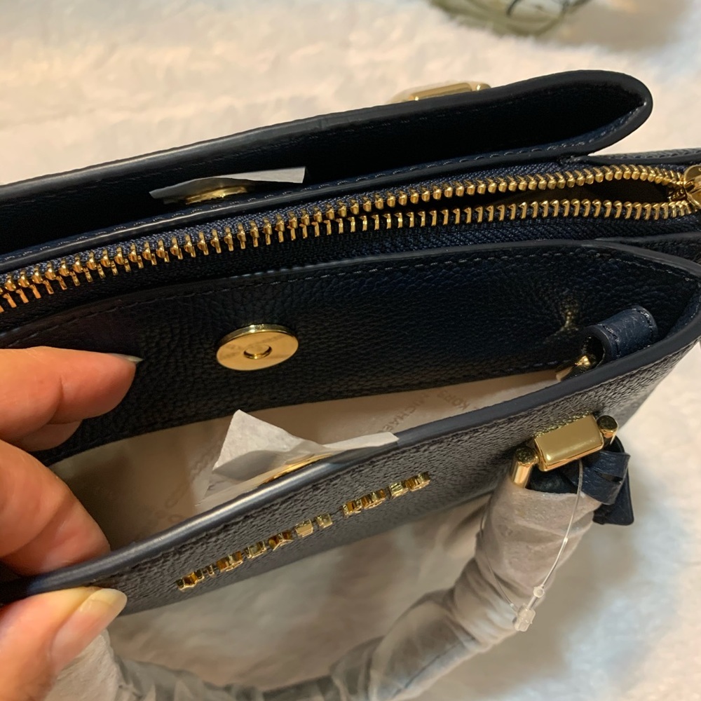 MICHAEL KoRS navy blue cross body Maxine small pebbles leather satchel - Picture 5 of 5
